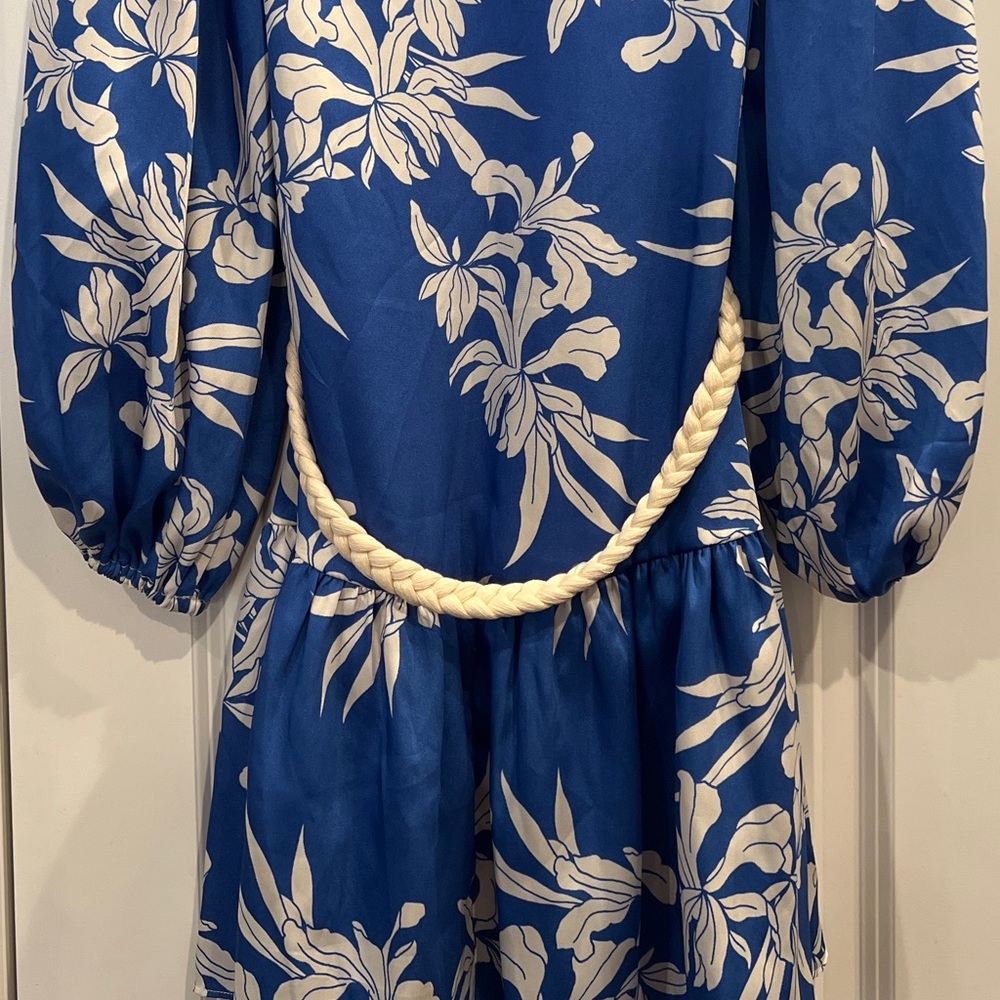 NWOT! Alexis x Target blue/cream floral tropical print dress with rope tie belt - Picture 4 of 7